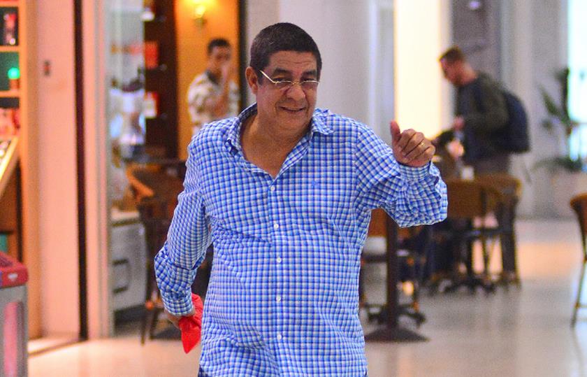 Zeca Pagodinho em shopping do Rio de Janeiro