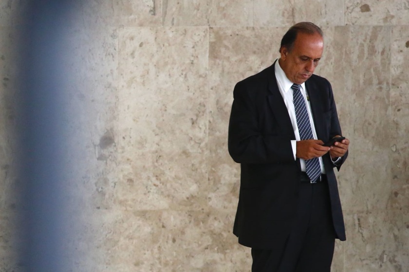 O governador do Rio, Luiz Fernando Pezão (MDB), antes da reunião com o presidente Temer no Palácio do Planalto