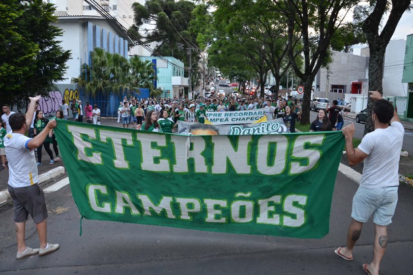 Homenagem às vítimas do acidente