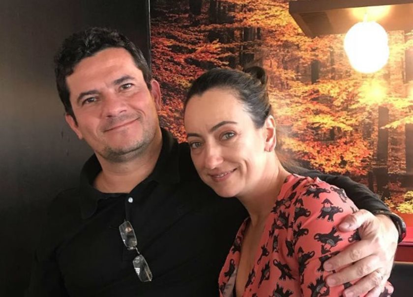 Rosangela aparece com Sergio Moro