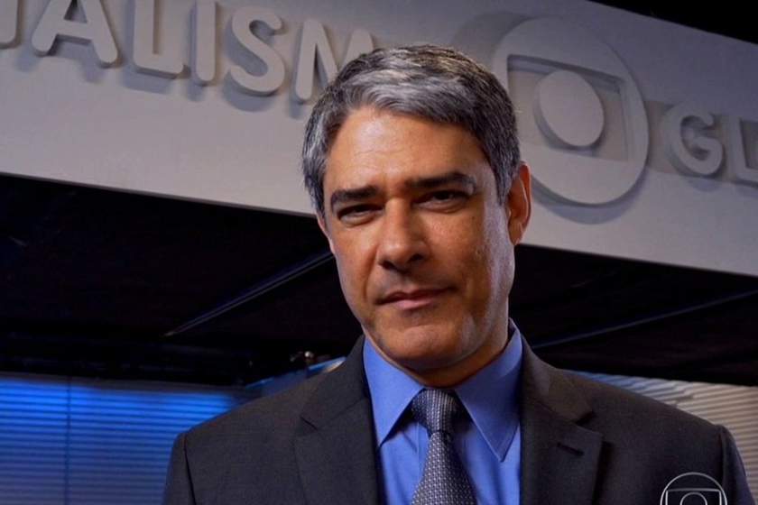 William Bonner na redação do jornalismo da Globo