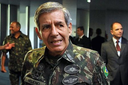 General Heleno, de farda