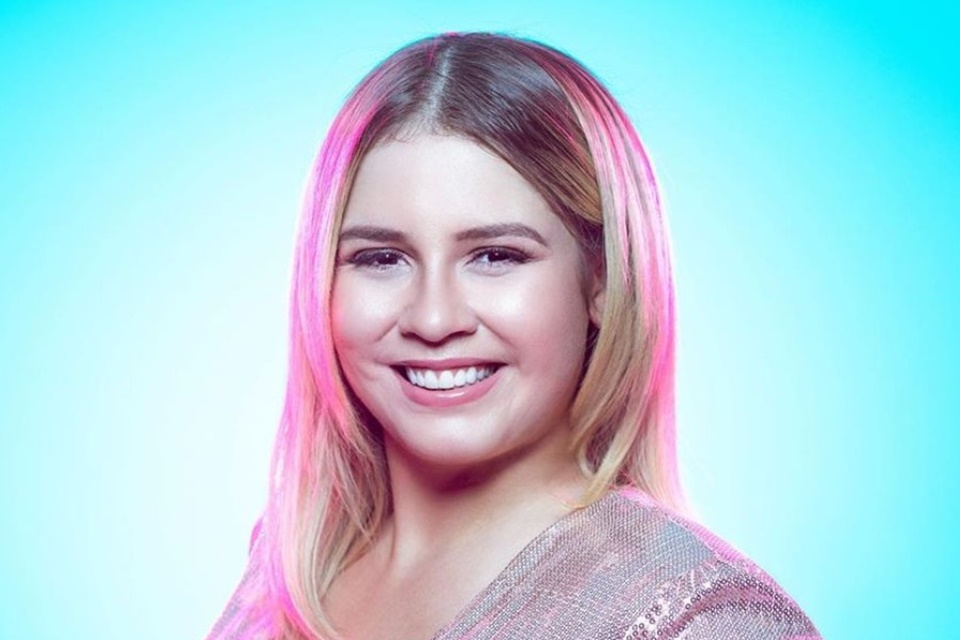 Marília Mendonça cabelo rosa