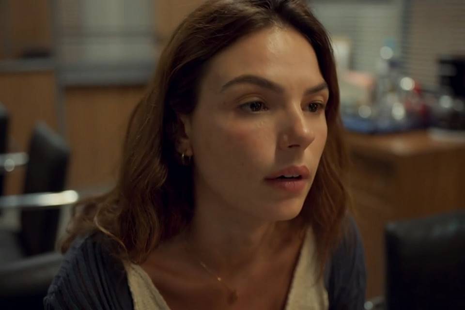 Betina (Isis Valverde) em Amor de Mãe