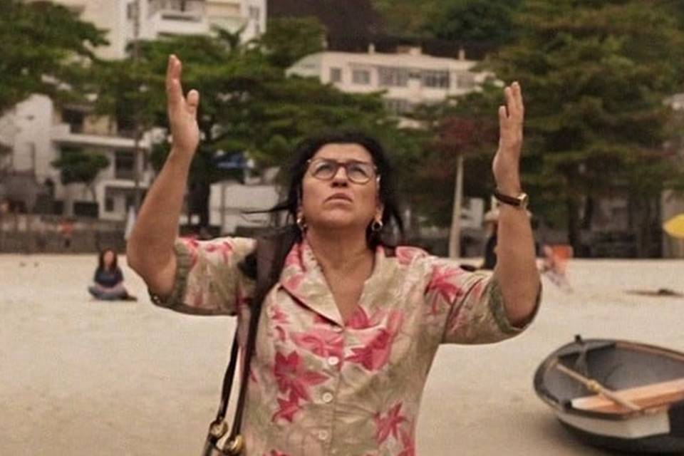 Regina Casé atuando