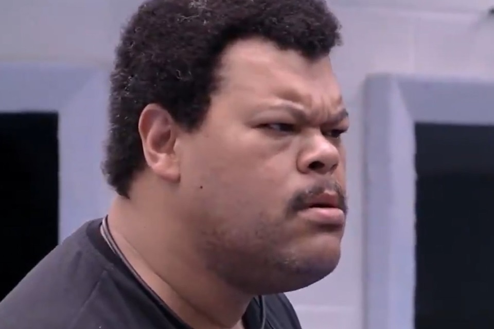 Babu irritado