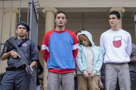 Um policial e dois homens e uma mulher caso Richthofen