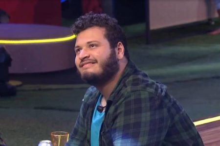 Victor Hubo BBB20 sorrindo