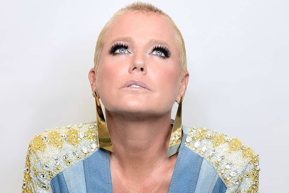 Xuxa Meneghel careca