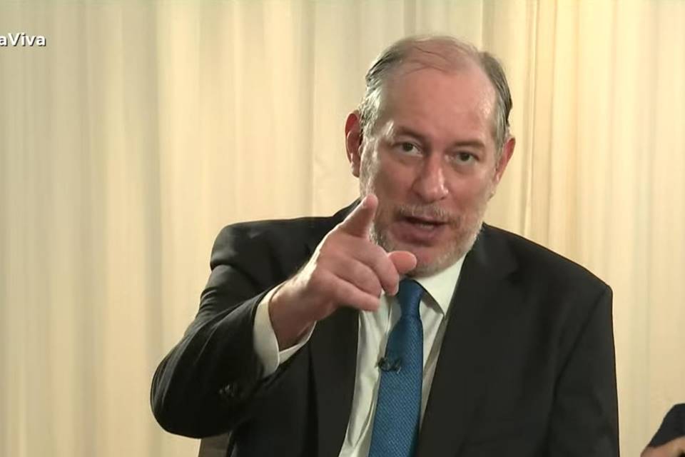 Ciro Gomes dá entrevista ao programa Roda Viva