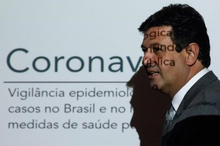 Ministro da Saúde durante coletiva sobre o coronavírus