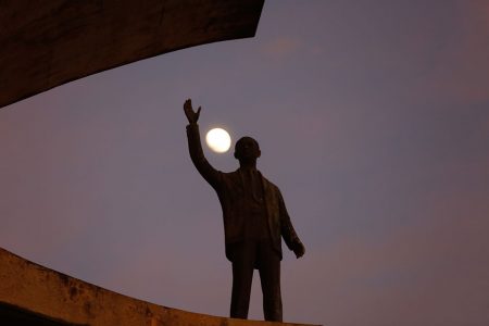 estatua jk