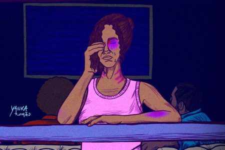 Arte de mulher com marcas de agressão no corpo em uma varanda