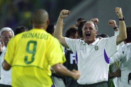 Ronaldo e Felipão na Copa de 2002