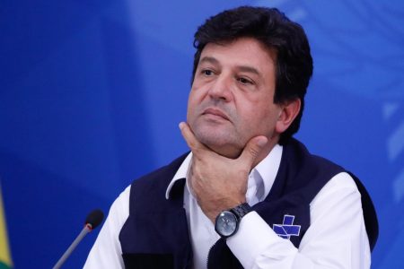 Ministro da Saúde, Luiz Henrique Mandetta, e secretários de Vivilância em Saúde, Wanderson Kleber, e o secretário-executivo durante coletiva Palcio PLanalto covid-19