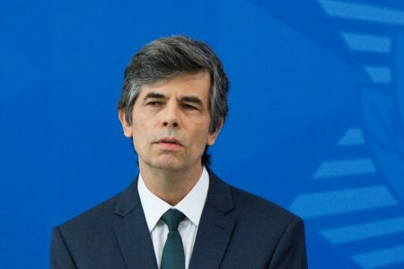 Imagem colorida do ex-ministro