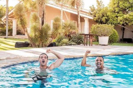 wesley-safadao-piscina