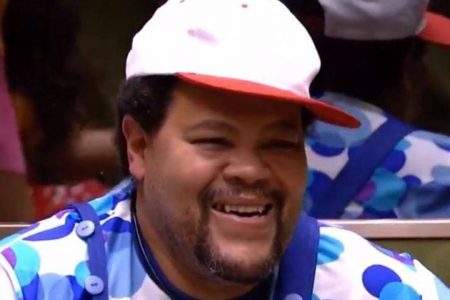 Babu Santana de criança na festa Parquinho, do BBB20