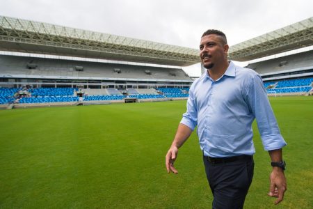 Ronaldo Fenômeno em estádio de Cuiabá