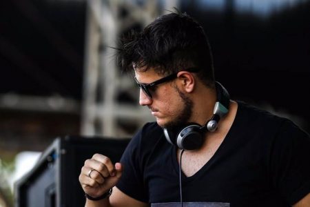 DJ Legan do projeto Pink Sessions