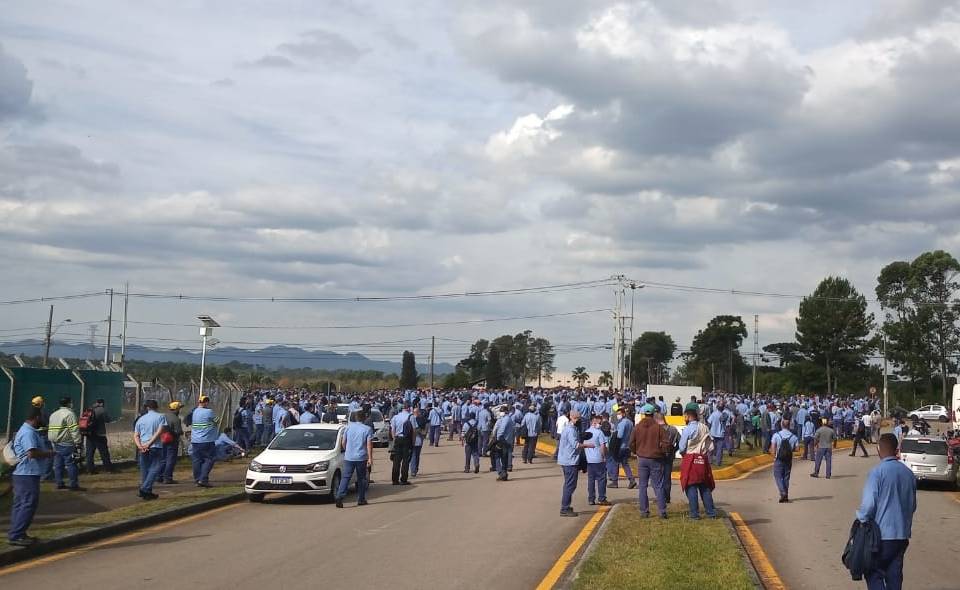 Protesto funcionários da Renault em Curitiba