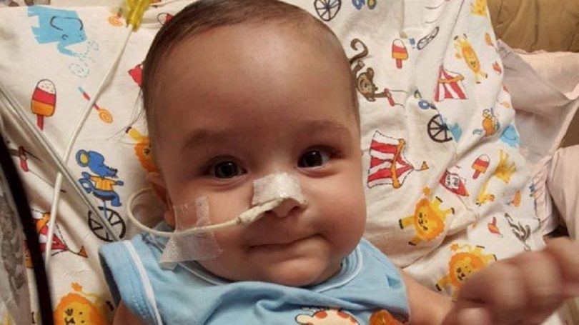 Dom, de 6 meses, que se recuperou da Covid-19