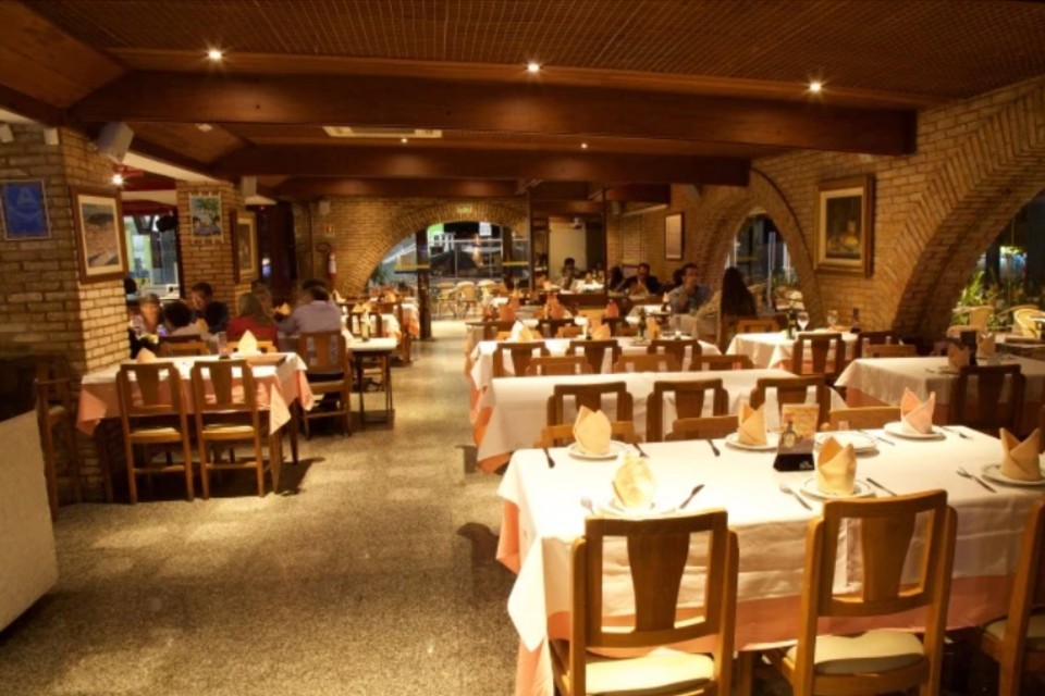 Salão do Bierfass Gilberto Salomão