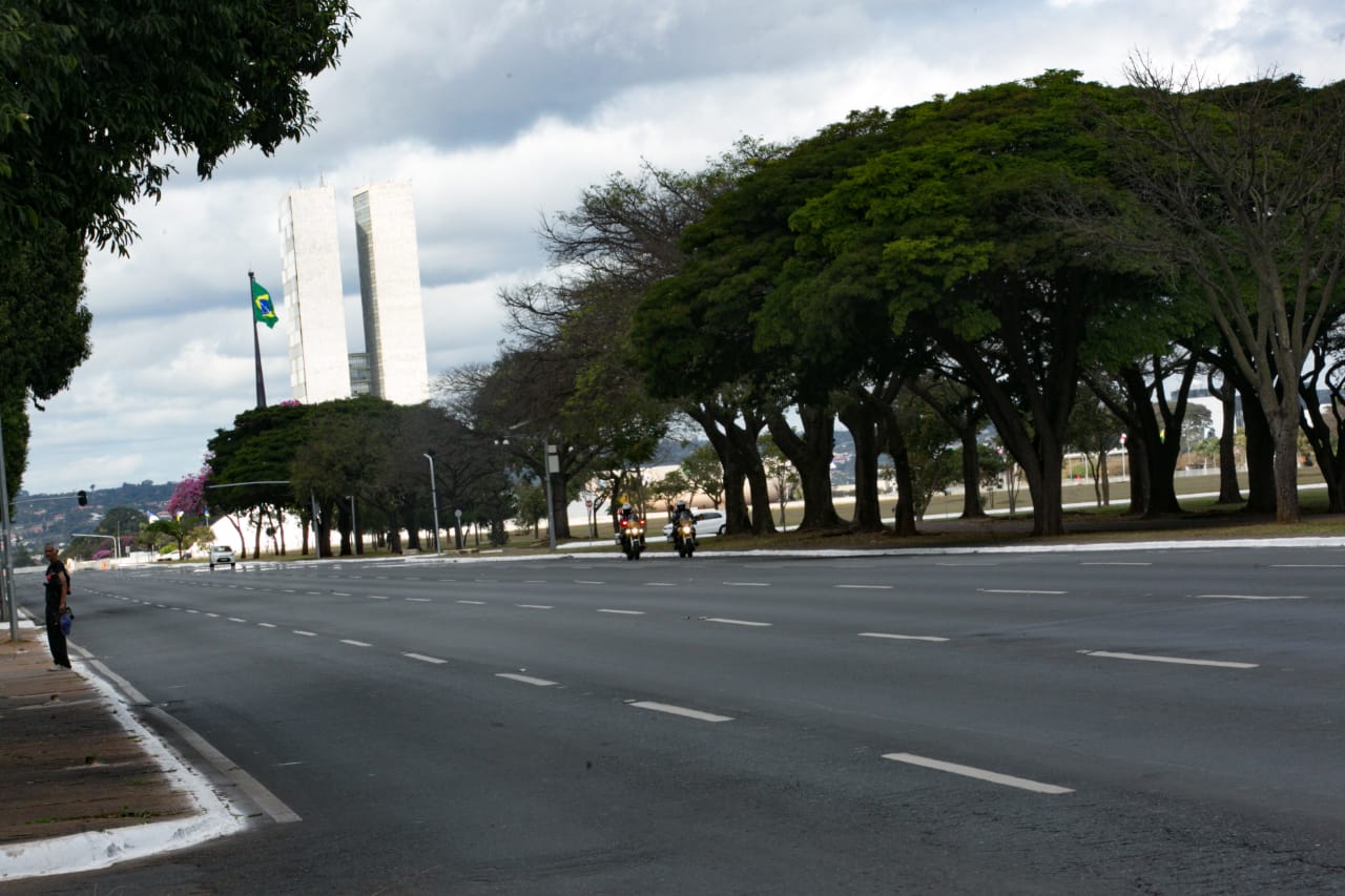 Pistas Fechadas na Esplanada