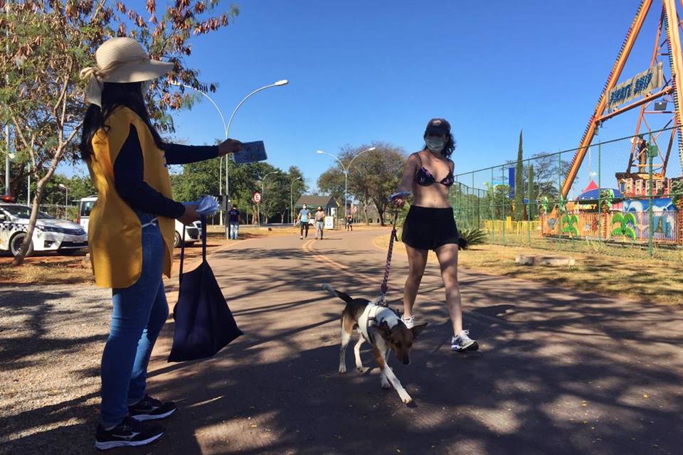 Fiscalização do uso de máscara no Parque da Cidade contra o coronavírus