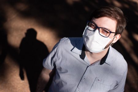 Após receber a imunização, Gabriel Ravazzi, que é médico