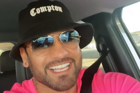 Hadson Nery comemora chegada do terceiro filho
