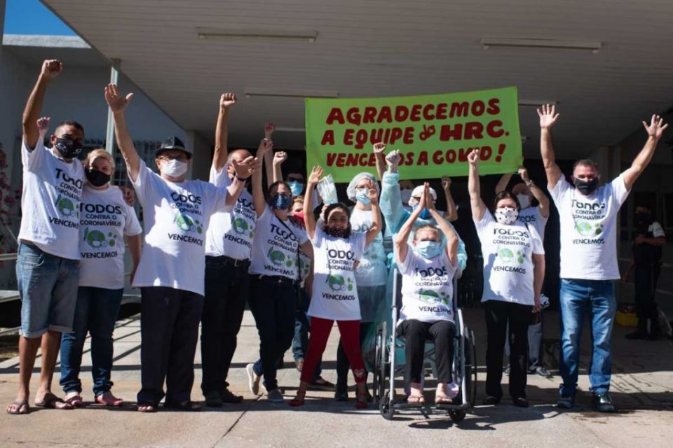 Idosa vence a Covid-19 no DF