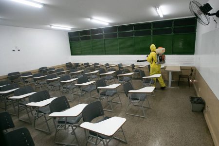 Higienização das escolas do DF para a retomada de aulas