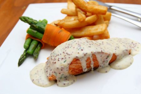 Salmão com mostarda