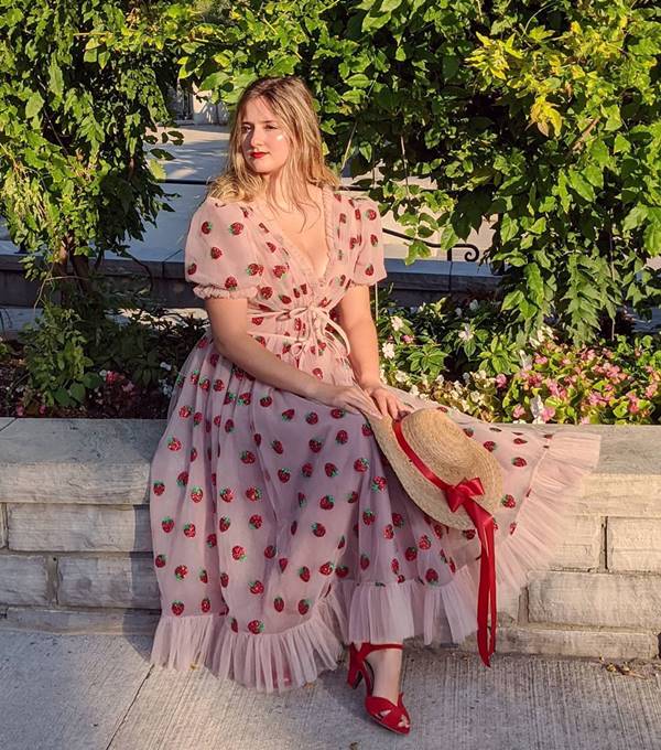 Vestido de morangos Lirika Matoshi