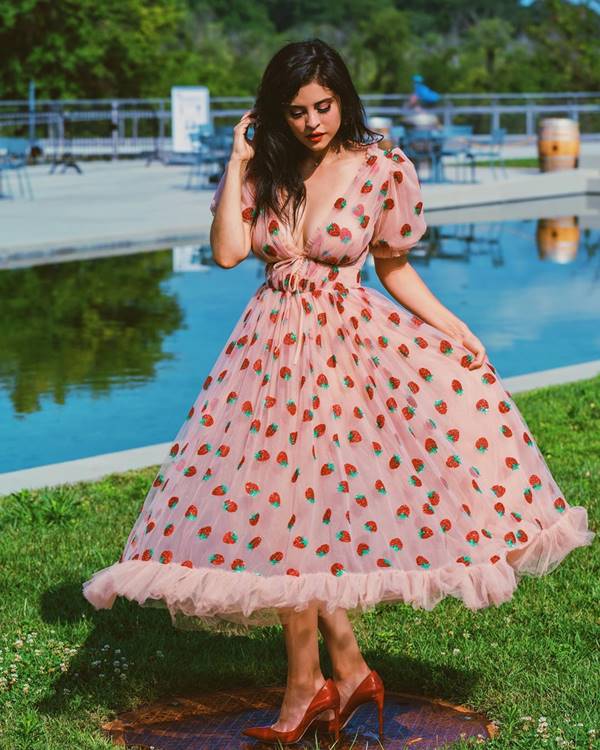 Vestido de morangos Lirika Matoshi