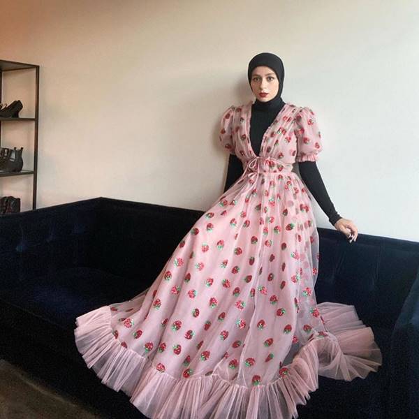 Vestido de morangos Lirika Matoshi
