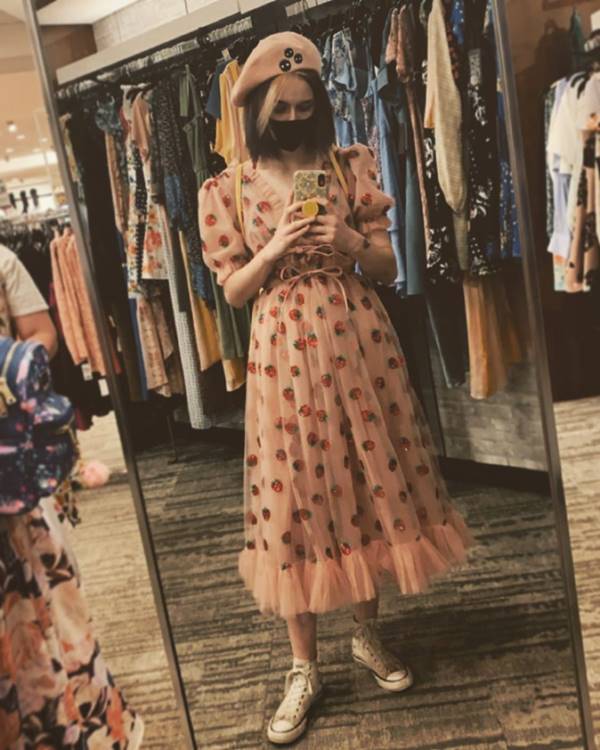 Vestido de morangos Lirika Matoshi