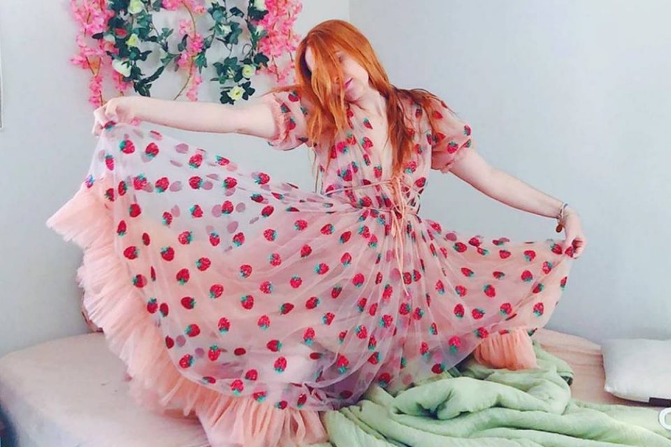 Vestido de morangos Lirika Matoshi