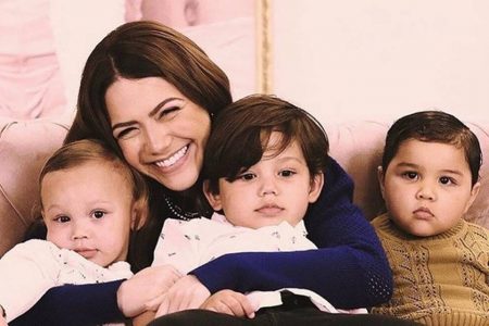 Sarah Poncio com os filhos