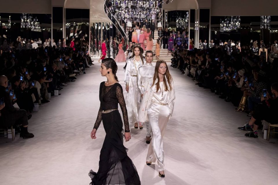 Desfile Chanel Metiers D'Art 2019/20