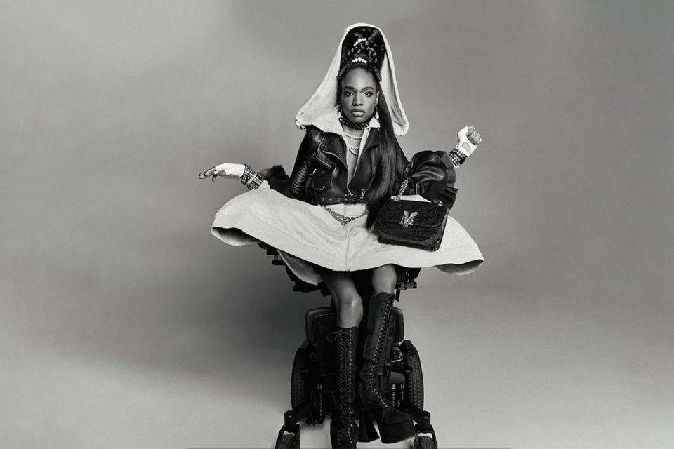 Ativista e modelo trans é a nova cara da moschino
