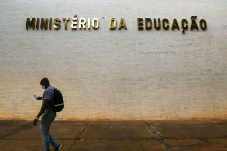 imagem colorida fachada MEC- Metrópoles