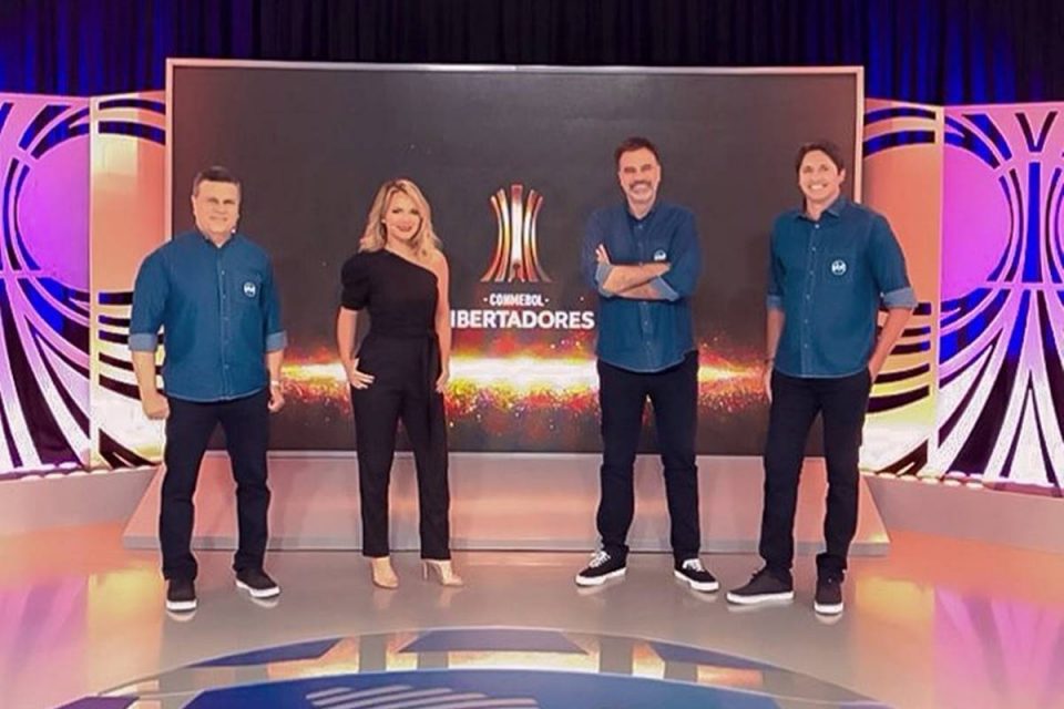 Eliana em transmissão de futebol