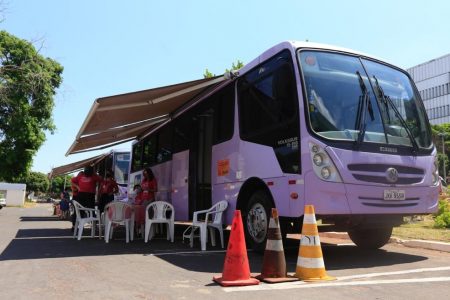 Outubro Rosa - ônibus adaptado