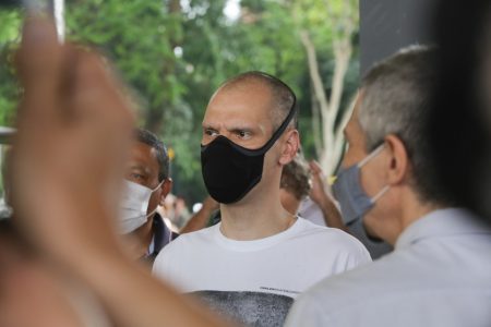 Bruno Covas (PSDB), candidato à reeleição, visita a exposição de Hélio Oiticica no Museu de Arte de São Paulo (MASP), na tarde deste domingo (18/10)