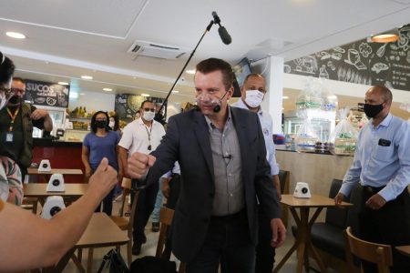 Celso Russomanno faz campanha em São Paulo