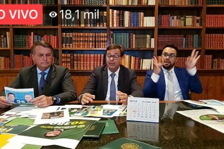 Bolsonaro faz live
