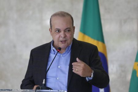 Governador Ibaneis Rocha no lançamento da CNH Social