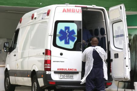 Movimentação em hospital de campanha da Covid-19 na zona norte de Osasco, na grande São Paulo